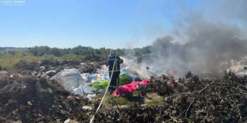На сміттєзвалищі в Тернопільському районні трапилася масштабна пожежа