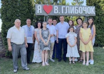 У селі на Тернопільщині зустріли звільненого з полону односельчанина