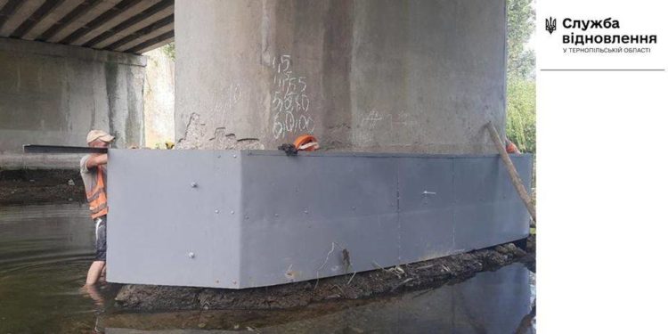 На Тернопільщині почали ремонтувати міст, який не оновлювали пів століття