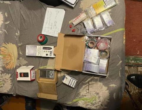 Поліція затримала неповнолітнього жителя Тернопільщини, який робив “закладки” з наркотиками