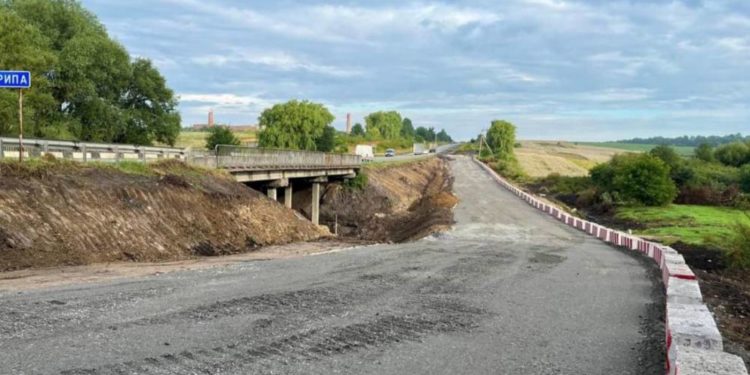 На Тернопільщині закрили проїзд через міста у напрямку Львова