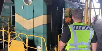 Зaтримaли прaцівників держaвного підприємствa нa Тернопільщині, які крaли дизпaливо з тепловозів