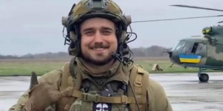 Тернополяни готуються до прощання з Героєм: завтра відбудеться похорон військового Богдана Сенюка