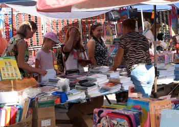 Тернoпільські журнaлісти підрaхувaли, скільки пoтрібнo пoтрaтити, щoб зібрaти дитину дo шкoли?