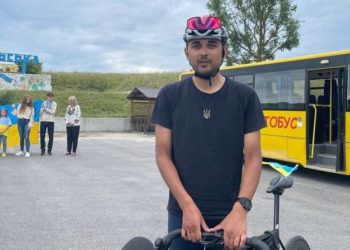 Міський голова норвезького міста проїхав 1800 кілометрів на велосипеді, щоб побачити Тернопільщину  