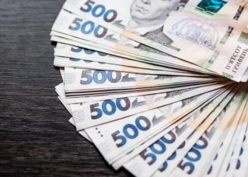 Офіцер з Тернопільщини вимагав гроші від солдата та погрожував йому дисциплінарним стягненням