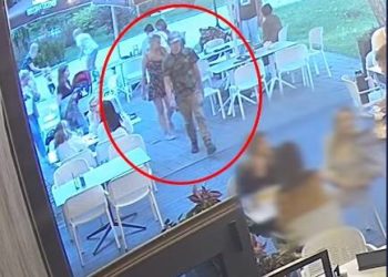 У Тернополі розшукують злочинну пару, яка обікрала відвідувача ресторану