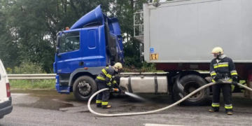 Внаслідок ДТП на Тернопільщині трапився витік дизельного палива