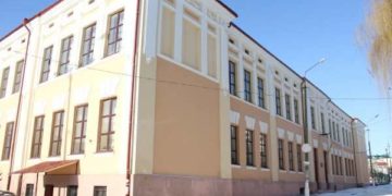 Ремонт спортзалу за найвищою ціною: як Збаразька міськрада “грається” з ДБР