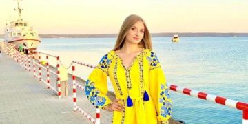 Студентка ЗУНУ виступила із українською піснею та синьо-жовтим прапором на конкурсі краси в Польщі