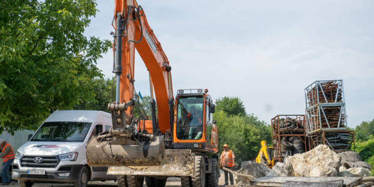 У Тернополі перекрили для ремонту одну з “найвбитіших” вулиць міста