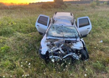 На Тернопільщині 21-річна водійка врізалася у відбійник