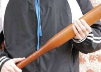 Неповнолітні вандали пошкодили двері дитячого садка у Тернополі