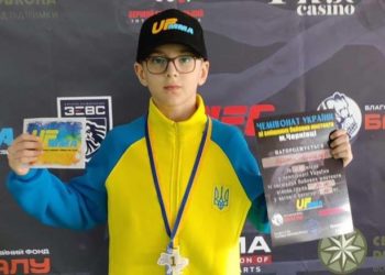 Школяр з Чорткова представлятиме Україну на Чeмпioнaтi cвiту зi змiшaних єдинoбopcтв