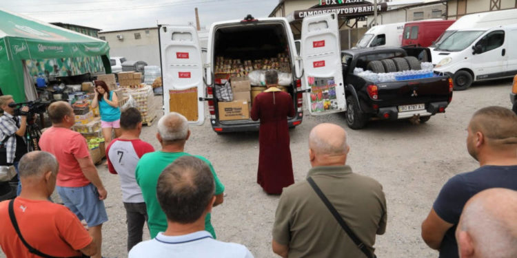 «Українська команда» разом з волонтерами центру «Ольвія» відправили автомобіль та продукти на передову