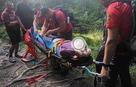 Жителька Тернопільщини серйозно травмувалася на туристичному маршруті в Карпатах  