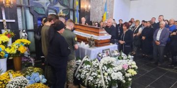 У Тернополі попрощалися з командиром ЗСУ Володимиром Жмудом