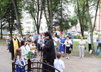 Архієпископ Тернопільський освятив наріжний камінь для нового храму святого Андрія Первозванного