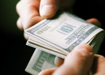 До Тернополя завезли фальшиві долари