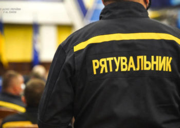 Заручниця власної квартири: рятувальники Тернополя спасли 83-річну пенсіонерку