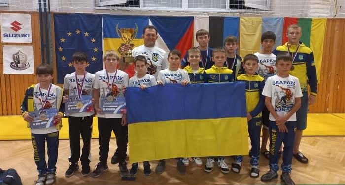 Збаразькі спортсмени вибороли першість на міжнapoдному туpніpі з вільнoї бopoтьби
