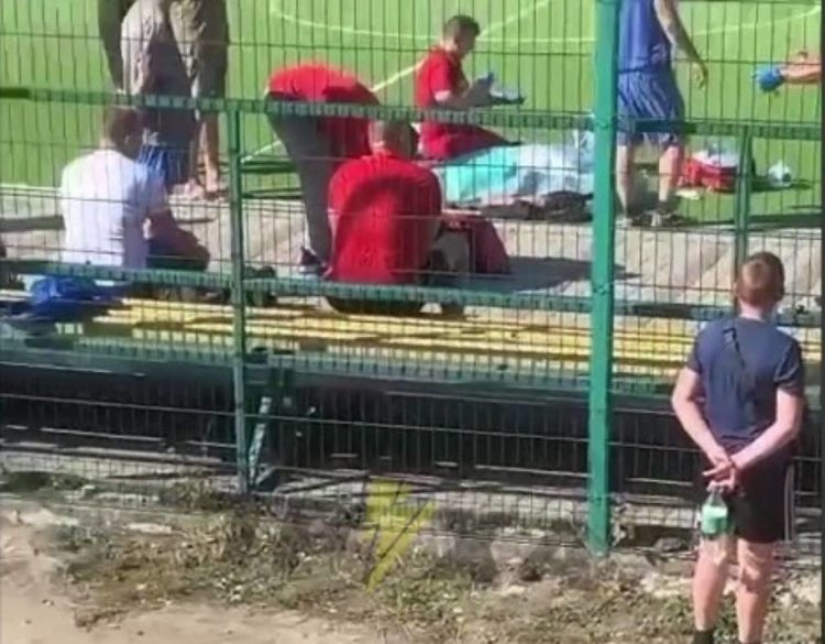 Трагедія на футбольному полі у Тернополі: посеред гри помер чоловік