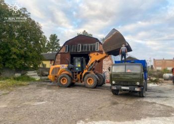 В пожежі на Тернопільщині згоріло понад 5 тисяч кілограмів соняшникових пелетів