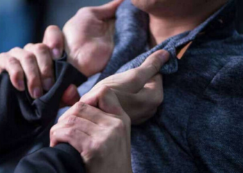 У Тернополі невідомий чоловік побив та пограбував 72-річного пенсіонера