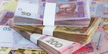 Керівництво громади на Тернопільщині вирішило “озолотити” своїх бухгалтерів