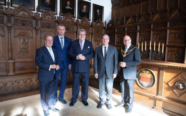 Кличко зустрівся з міністром оборони Німеччини: «Борис Пісторіус наголосив, що підтримка української боротьби триватиме»