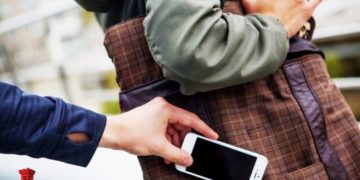 Чоловік з Кременця обікрав нову знайому під час спільного відпочинку