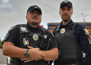 Патрульні Тернополя врятували жінку від самогубства