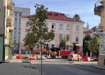 В центрі Тернополя перекрили вулицю Михайла Грушевського