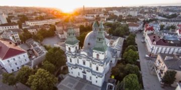 Одинадцятикласник Арсен Горобець створив унікальний телеграм-бот про Тернопіль