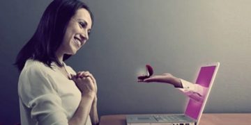 Молода жителька Тернопільщини “виманила” у свого залицяльника майже 100 тисяч гривень