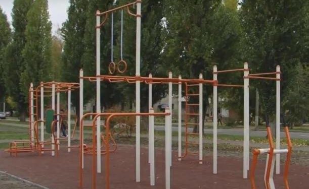 Громада на Тернопільщині, в розпал війни, вирішила потратити 780 тисяч на облаштування спортивного майданчика