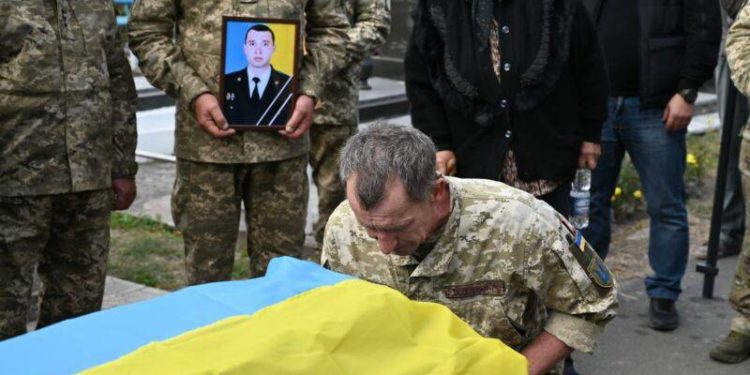 В Лановецькій громаді попрощалися з командиром взводу Олександром Пчолою