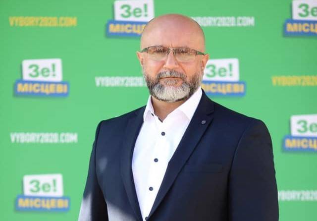 У Чорткові невідомі вандали пошкодили сітілайти із зображеннями загиблих Героїв