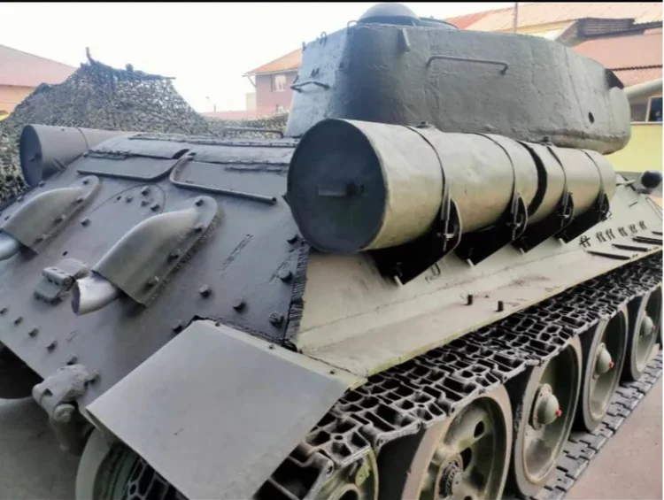 Міська рада Тернополя продає танк 1944 року виробництва