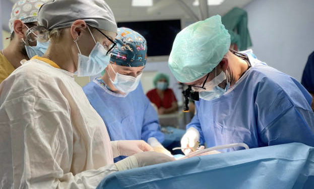 Семимісячній дівчинці з Тернопільщини провели надскладну операцію на Львівщині