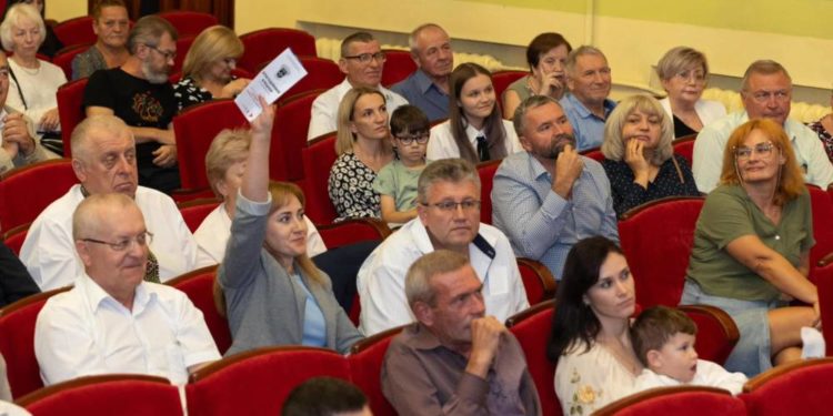 «У великiй вiйнi немає дрiбних вчинкiв», – у Тернополі відбувся благодійний аукціон на підтримку 105 бригади ТрО