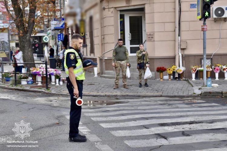 На Тернопільщині зупинилися всі підприємства та громадський транспорт
