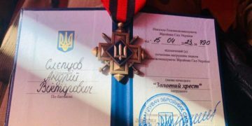 Морпіх з Бучача отримав високу державну нагороду “Золотий хрест”