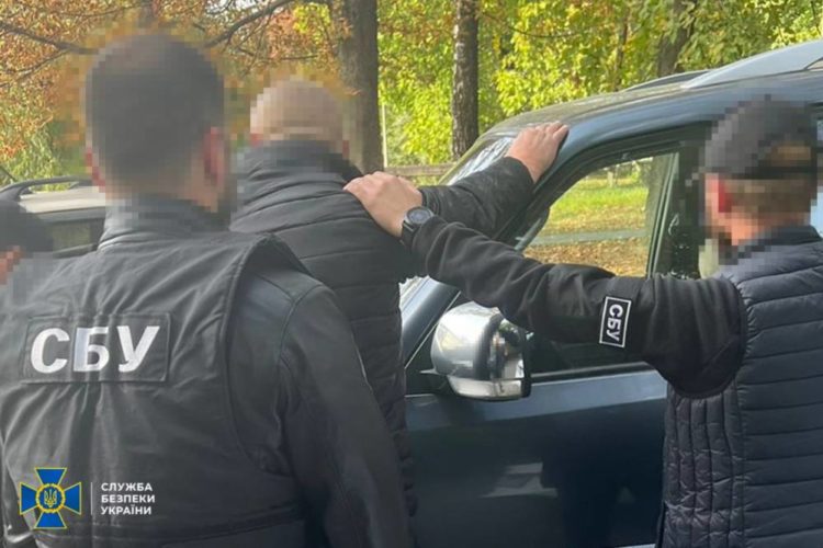 СБУ та ДБР затримали фейкових «антикорупціонерів», які «продавали» посаду ректора одного з Вінницьких університетів