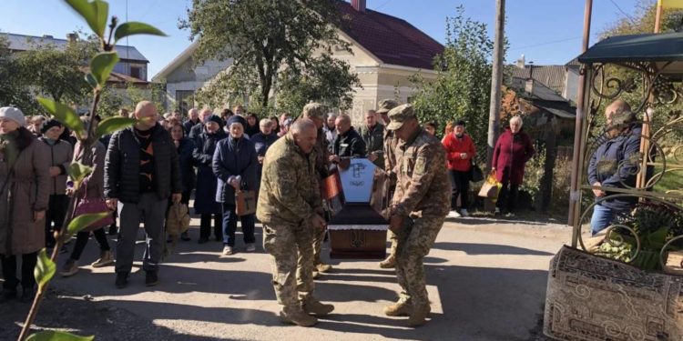 В Козівській громаді прощаються з Ярославом Демковим, який загинув захищаючи країну від окупантів