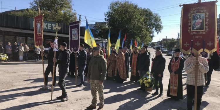 В Козівській громаді прощаються з Ярославом Демковим, який загинув захищаючи країну від окупантів