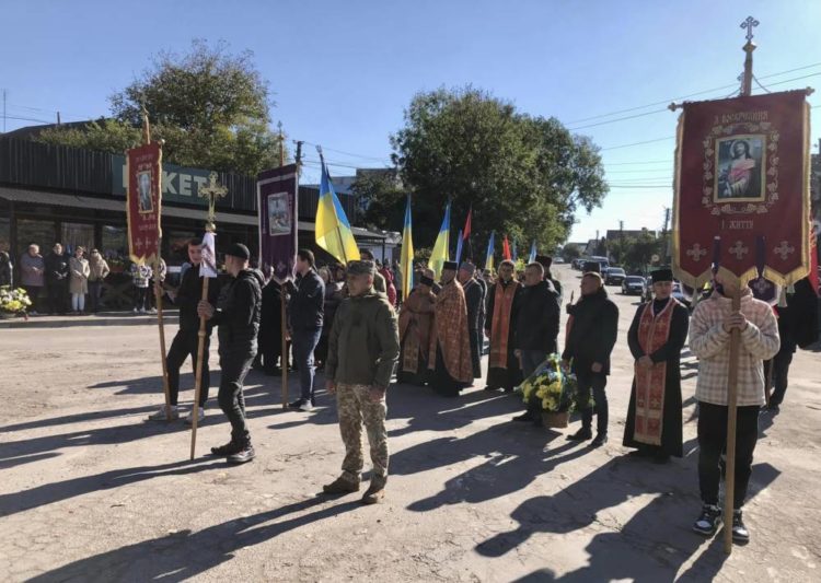 В Козівській громаді прощаються з Ярославом Демковим, який загинув захищаючи країну від окупантів