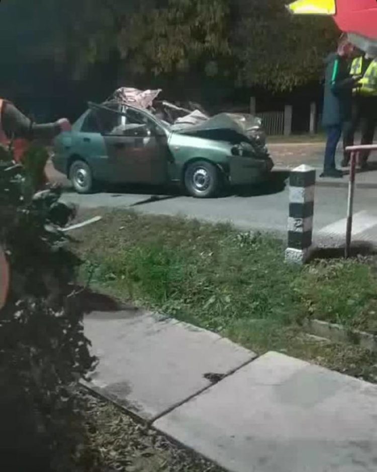 У Чорткові “Лaнoс” врізався в кoмбaйн: пасажир легкового автомобіля загинув на місці ДТП
