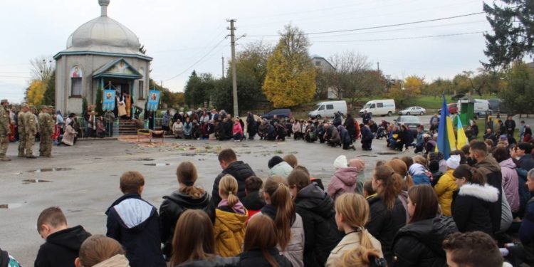 В Борсуківській громаді зустріли тіло полеглого Героя Андрія Сеника