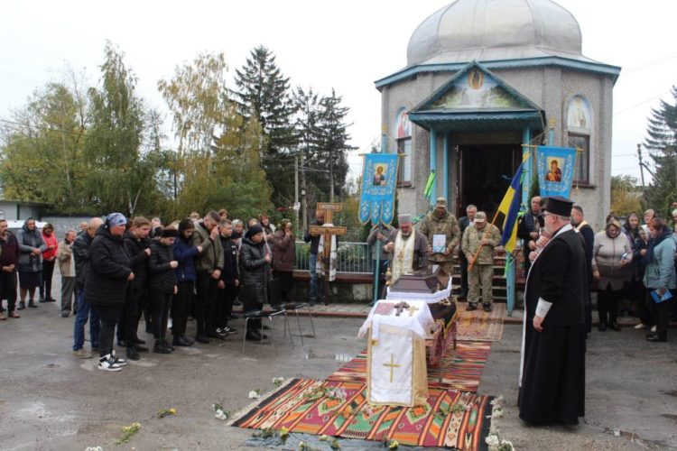 В Борсуківській громаді зустріли тіло полеглого Героя Андрія Сеника